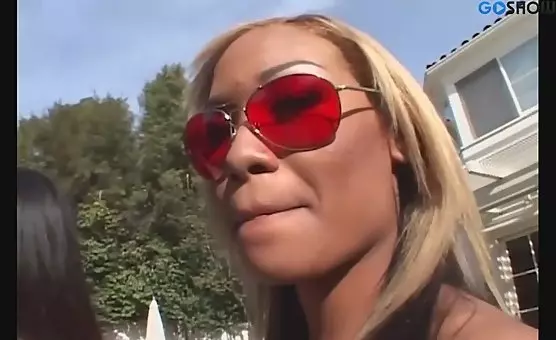 Lesbian Threesome with Oral and Fucks