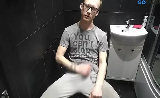 HandJob Alleyway Encounter Erection at Toilet