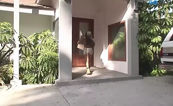 Gorgeous Latina Dominates Monstrous Cock