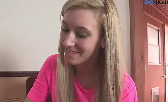 Erotic Facial with Blonde and Bitch, Wild Couple